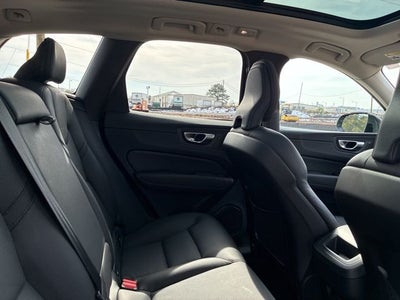 2023 Volvo XC60 B5 Plus Dark Theme