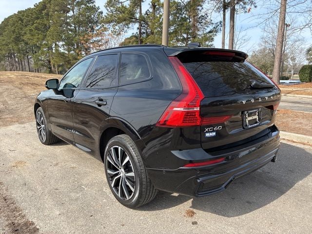 2023 Volvo XC60 B5 Plus Dark Theme