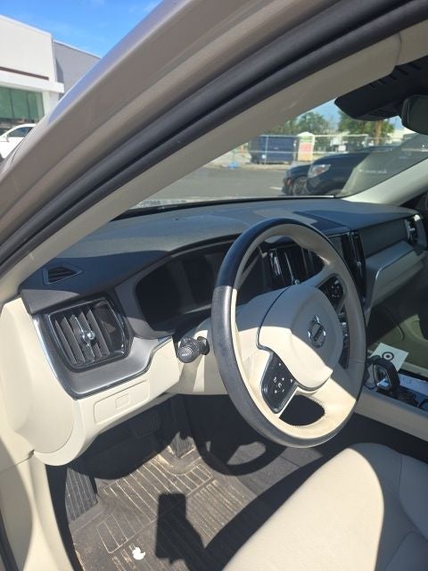 2024 Volvo XC60 B5 Core