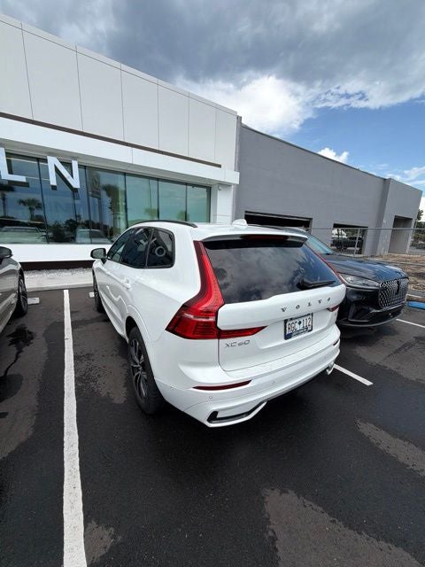 2024 Volvo XC60 B5 Plus Dark Theme
